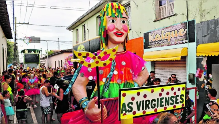 Tradicional bloco "As Virgienses"