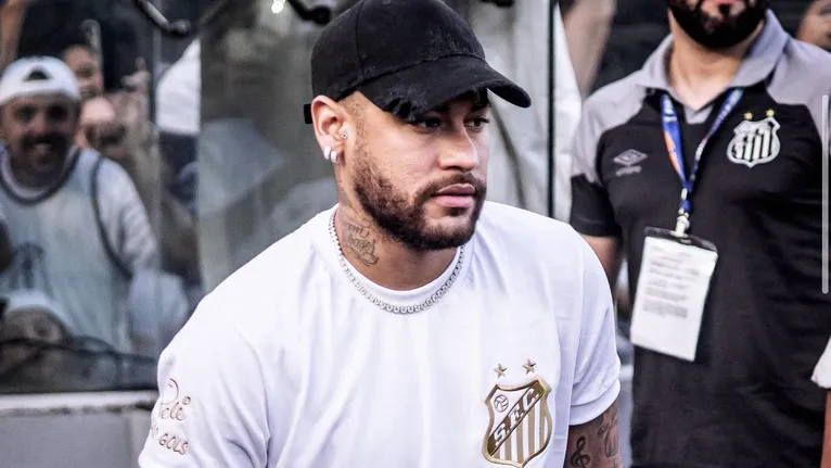 Neymar ainda não foi anunciado oficialmente pelo clube