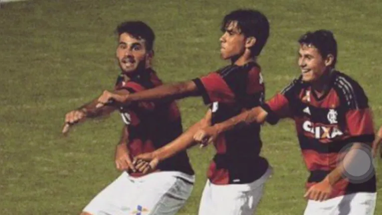 Vizeu, Paquetá e Matheus Sávio na base do Flamengo