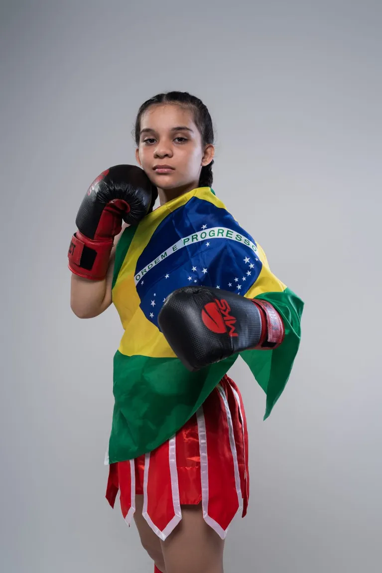 Ana Beatriz Veloso tem 13 e já pratica boxe há mais de 5 anos