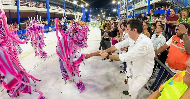 Confira a primeira noite dos desfiles de Carnaval de Belém