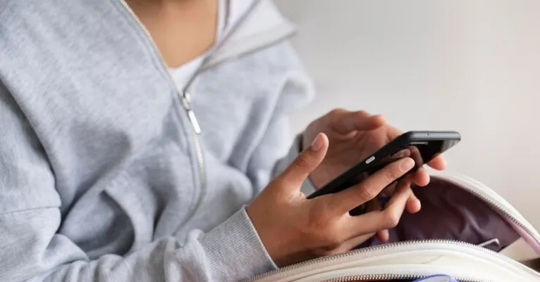 Apoio dos pais é essencial para que o aluno não apresente tanta resistência às novas restrições do celular dentro de sala de aula