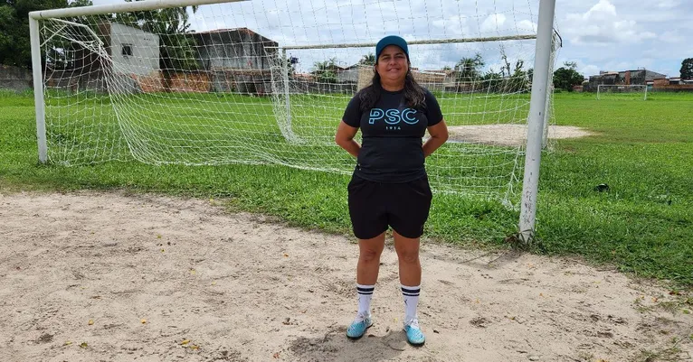 Aline Costa é treinadora do Paysandu há 9 anos e trabalha com todas as categorias femininas do clube.