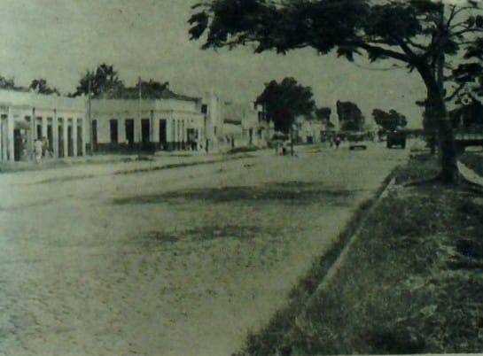 Avenida Pedro Miranda, na década de 1960: imagem do livro "Belém: estudo da geografia urbana", de Antonio Rocha Penteado (1968).