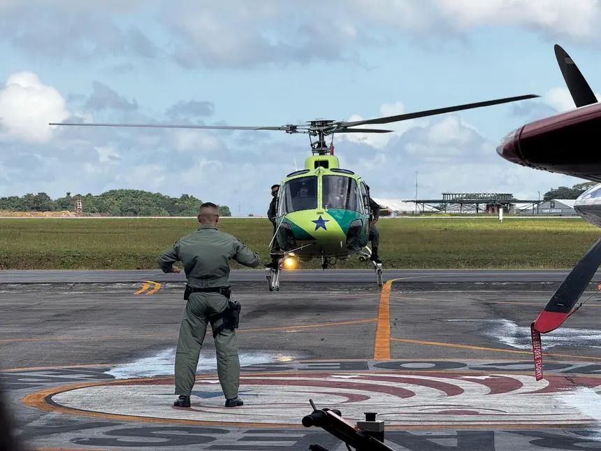 Apresentações de aeronaves do Graesp também empolgaram o público presente.