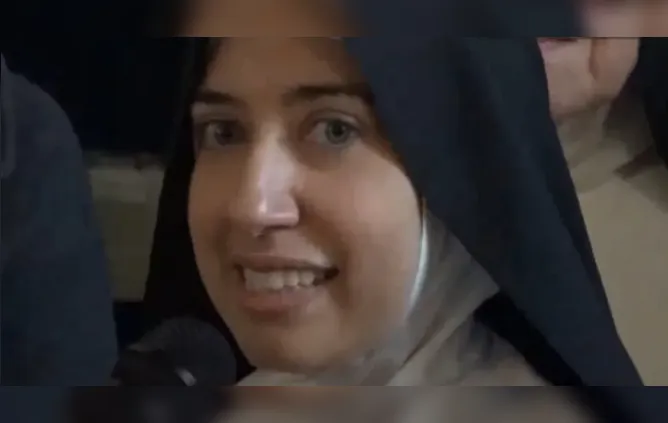 Brasileira "bonita demais para ser freira" perde cargo na Itália