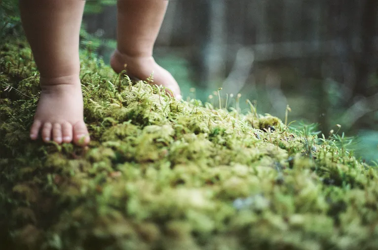 Imagem que compõe a exposição de Débora Flor e revela a sua relação com a maternidade. (Foto: Débora Flor)