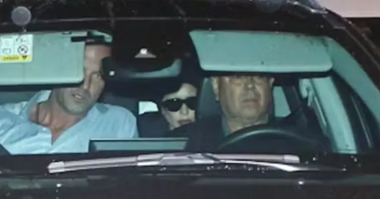 Lady Gaga chega ao Brasil para o maior show de sua carreira