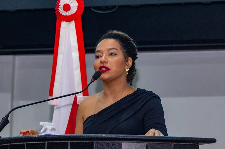 Deputada Lívia Duarte (PSOL)