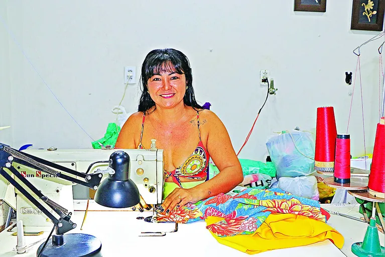 Produção de roupas junina