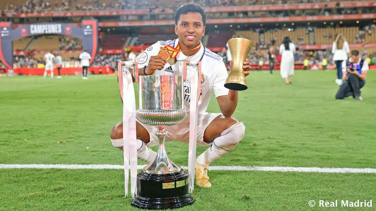 Rodrygo tem duas Liga dos Campeões, dois Mundiais de Clubes, duas Supercopa, 3 LaLiga, 1 Copa do Rei e 3 Supercopas da Espanha