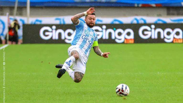 Lesões, desgaste físico e planejamento falho marcam a breve e frustrante passagem de Rossi pelo Paysandu