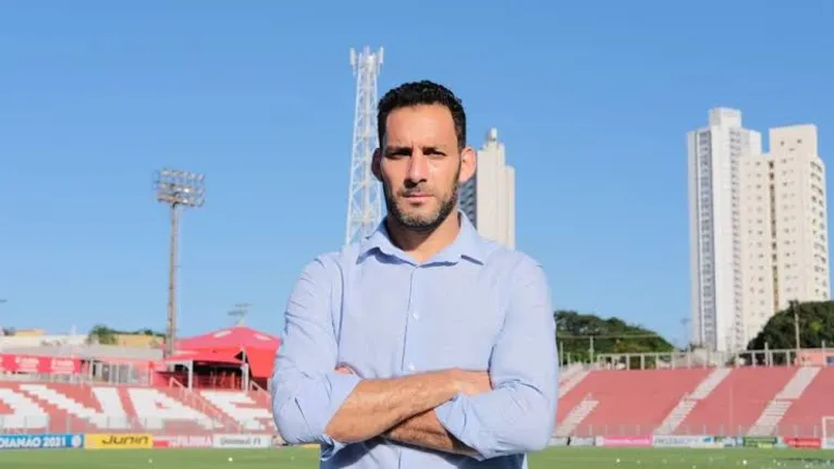 Frontini encerrou a carreira de jogador e logo assumiu função ainda quando estava no Vila Nova