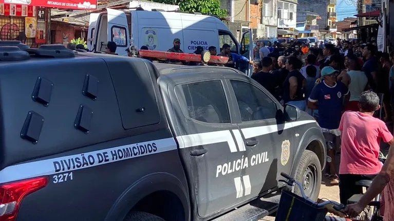 Agentes da Polícia Militar do Pará e da Polícia Civil estão no local para realizar a investigação.