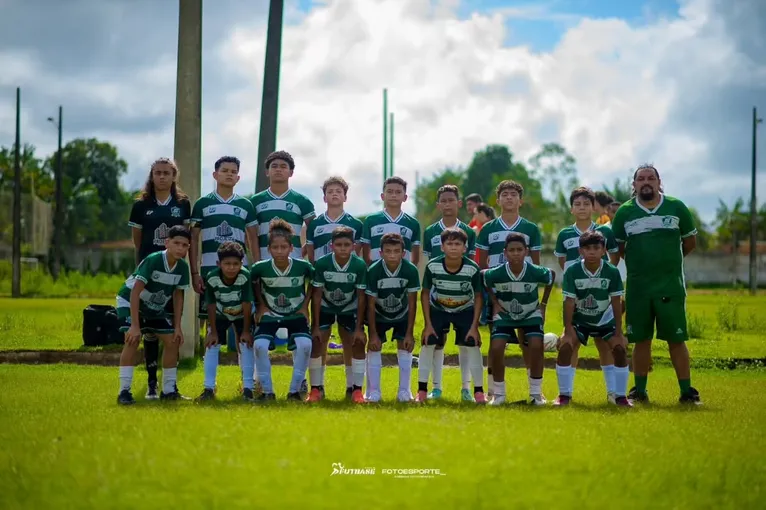 Atletas da base da Associação Desportiva Santa Maria