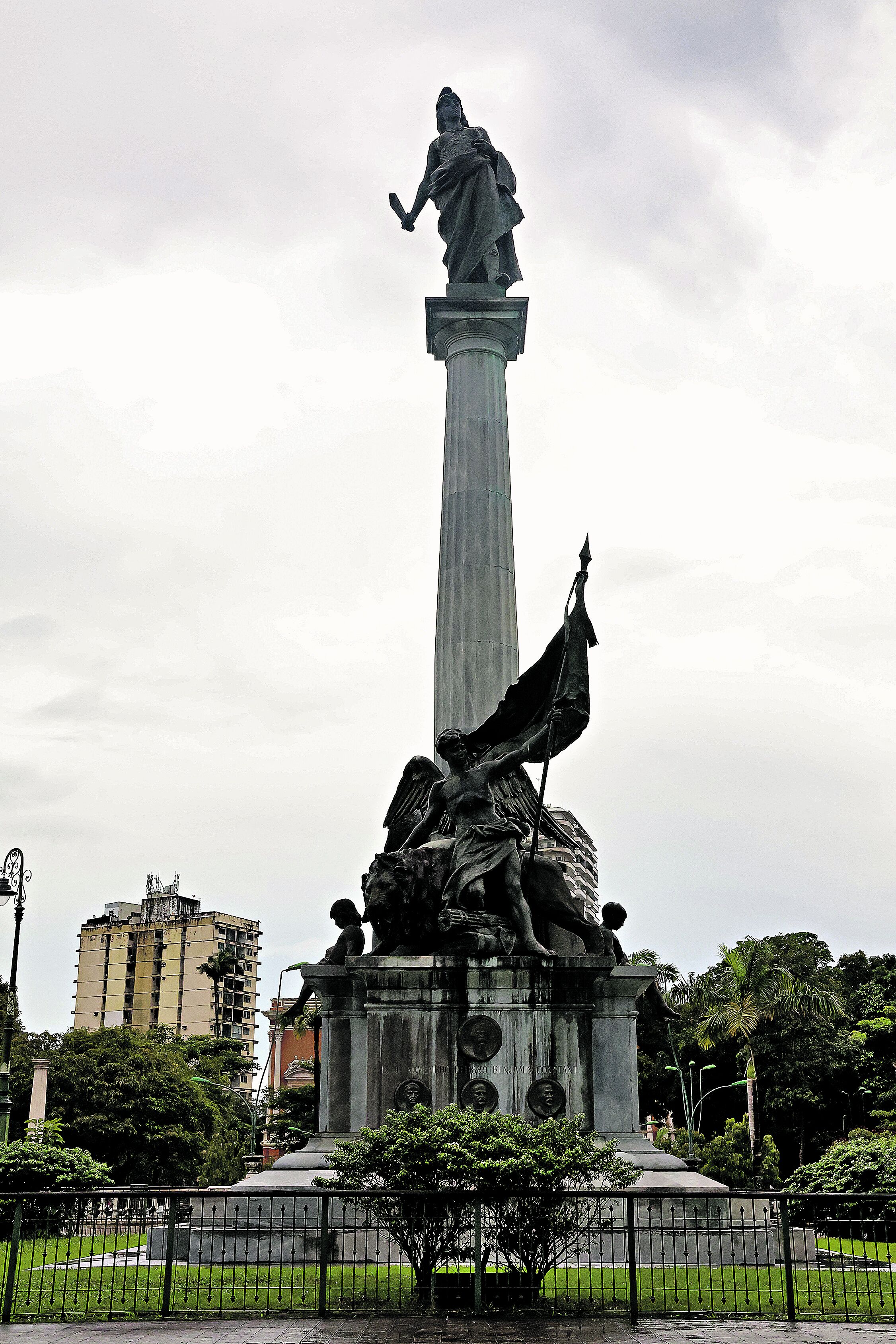 Monumento À República