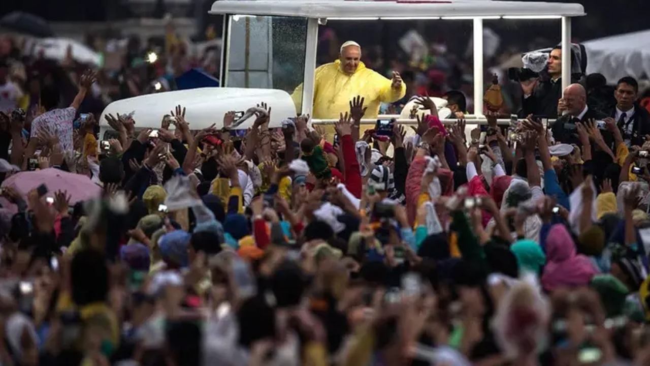 Com sua morte, chega ao fim um pontificado que marcou profundamente a história recente da Igreja Católica.
