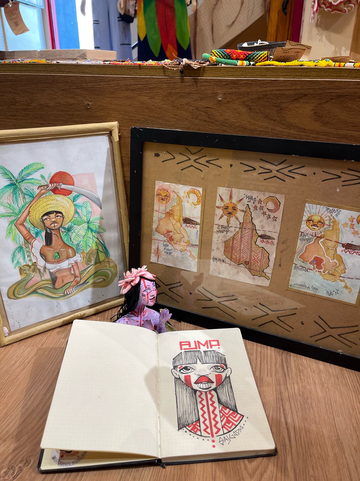 Obras de Alice Hermosa em diversas linguagens artísticas.