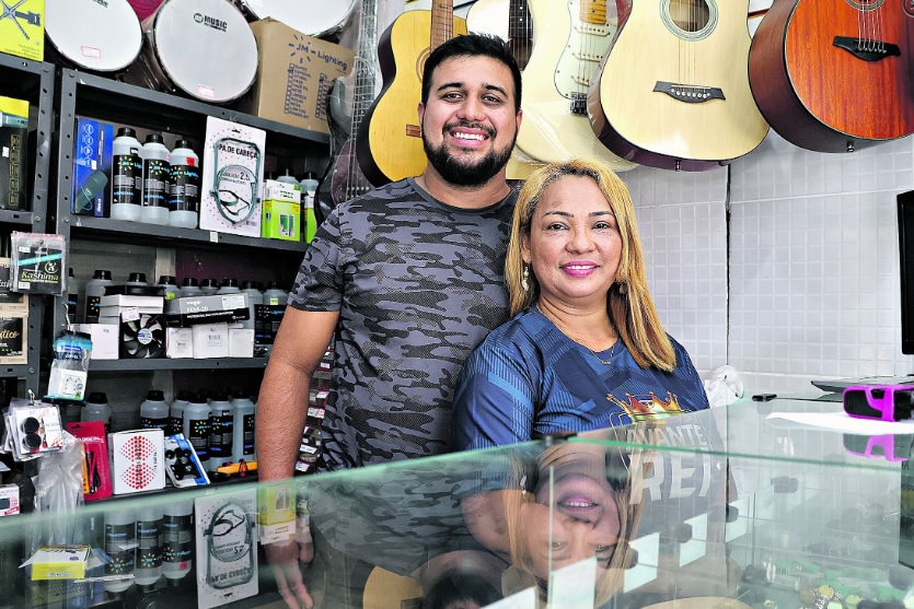 Alice Ferreira e Cleber Martins.