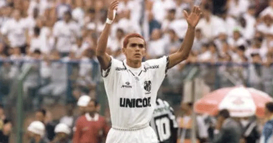 Giovanni foi o grande ídolo do Santos nos anos 1990.