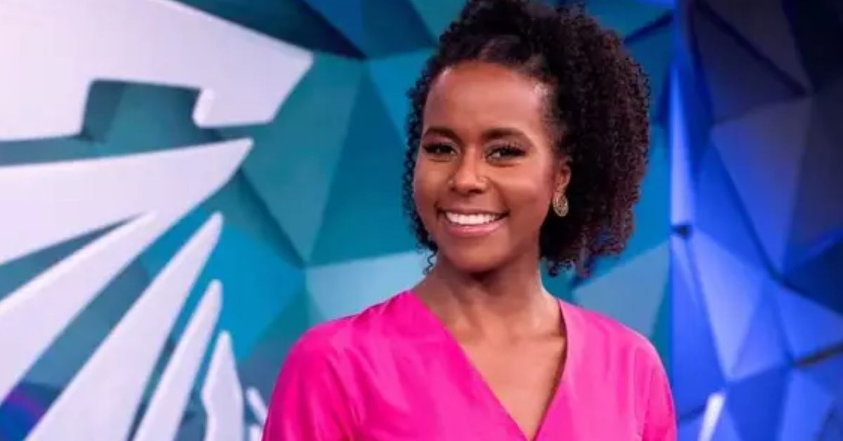 Maju Coutinho divide bancada do Fantástico com Poliana Abritta desde 2021.