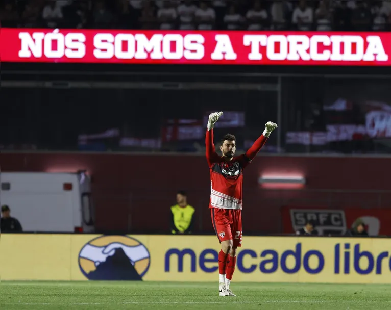 São Paulo vence Atlético Nacional nos pênaltis e avança na Libertadores 