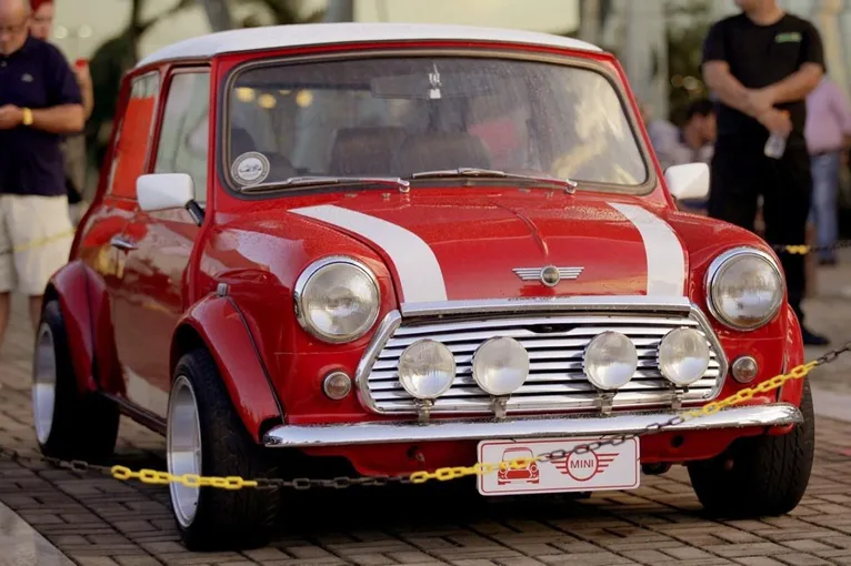Os fãs de carros antigos terão acesso a vários modelos