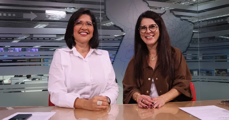 Priscila Belfort e Roberta Godoi no estúdio da RBA TV após gravação do DOLDelas.
