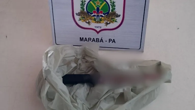 Arma utilizada no crime.
