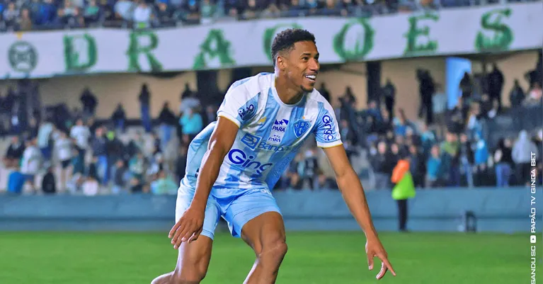 Garcez é o melhor jogador do Papão desde que a reação chegou. Ele ainda não perdeu pelo Lobo