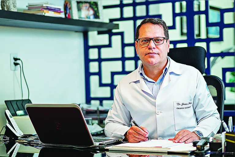 Cirurgião vascular e angiologista Glauco Melo