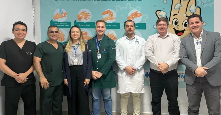 Da esquerda para Direita: 
Dr. Fábio (Diretor médico da Empresa Medcp), Dr. Marcelino (Diretor Clínico - Hospital Santa Rosa), Licia Silva (Diretora Assistencial - Hospital Santa Rosa), Thiago Carvalho (Coordenador SCIH - Hospital Santa Rosa), Dr. Italo Alves (Diretor Técnico Hospital Santa Rosa, Felipe Johann (Diretor Administrativo - Hospital Santa Rosa - HRBT-SR) e Claudemir Guimarães (Diretor Geral - Hospital Santa Rosa)