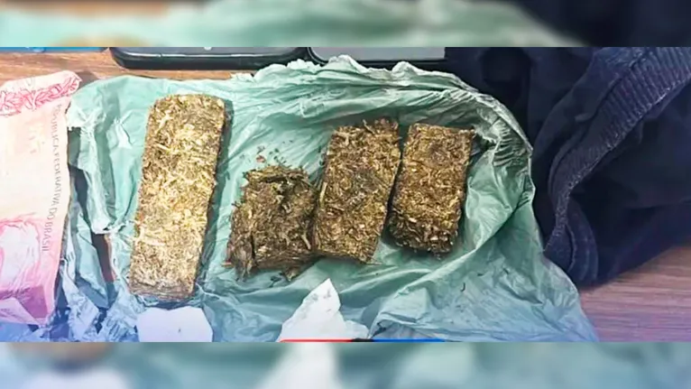 No local foram encontrados porções de maconhas e donheiro