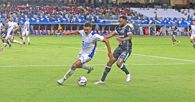 No duelo de Leões, melhor para o Leão Azul