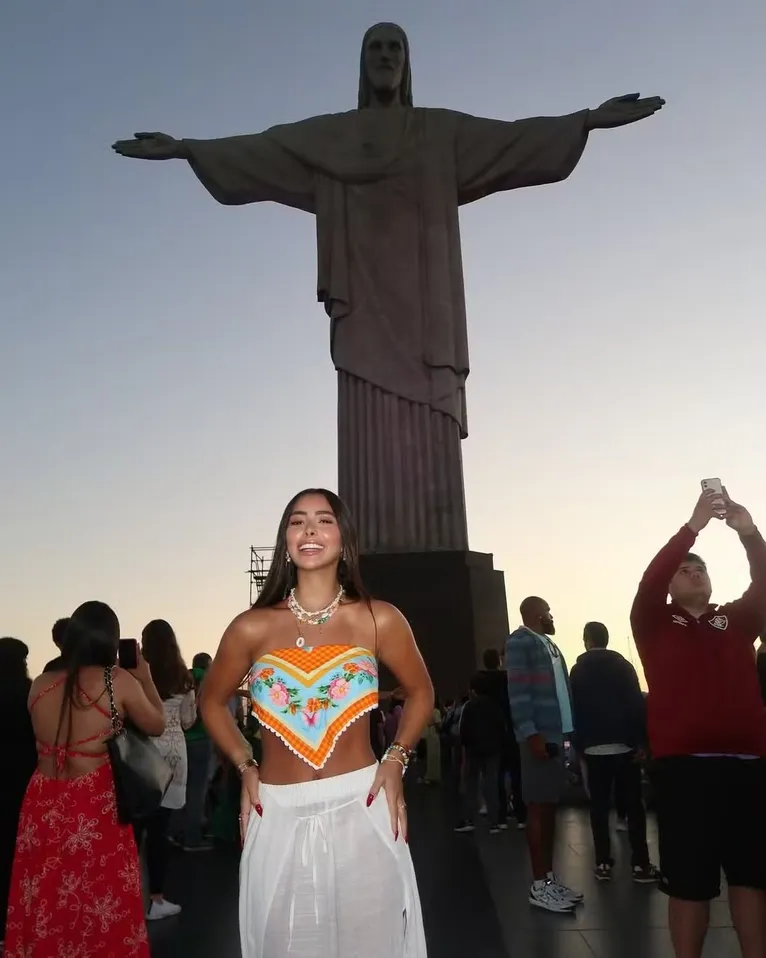 Saiba quem é a modelo espanhola apontada como affair de Vini Jr.