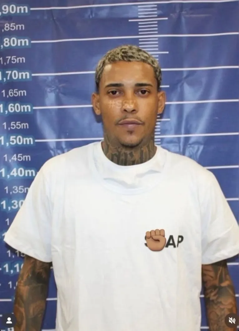 Poze divulga foto feita dentro de presídio e manda recado