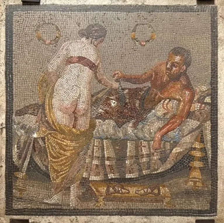 O mosaico foi repatriado para a Itália em 2023 da Alemanha, e agora a peça chegou ao Parque Arqueológico de Pompeia