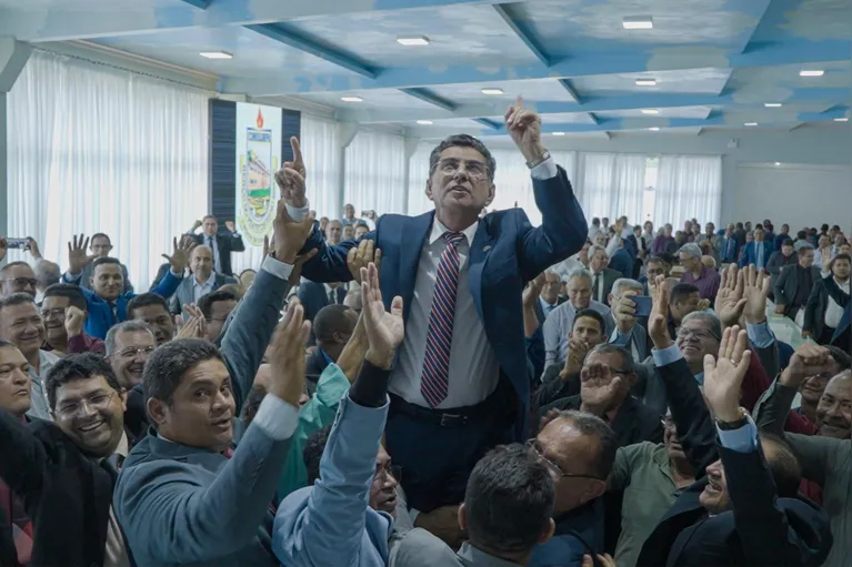 Pastor Océlio Nauar é ovacionado no Conselho Diretor da COMIEADEPA