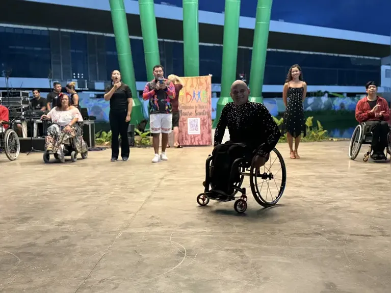 Em seus espetáculos, a companhia une inovação artística e compromisso social, levando a identidade amazônica a eventos dentro e fora do país.