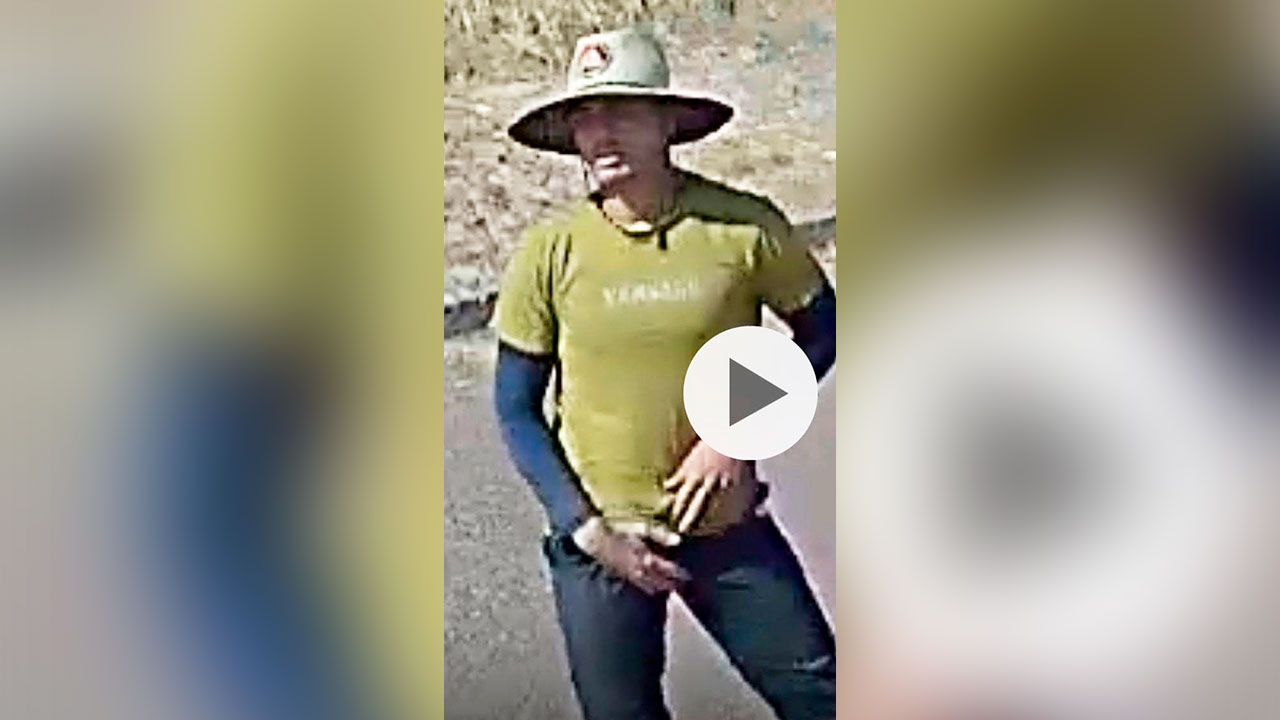 Um dos suspeitos estava com camisa esverdeada e chapéu