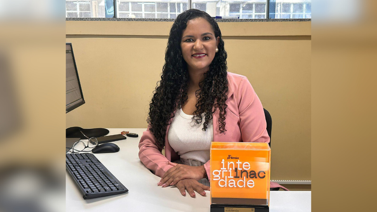 Com 11 anos de dedicação à Unifesspa e formação em Administração, Giselle aliou sua experiência e ao compromisso com a integridade institucional.