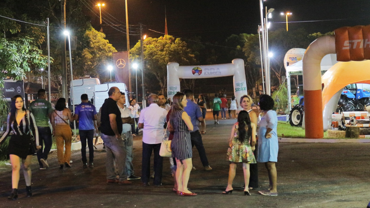 Público visita a feira todo ano movimentando a economia da região
