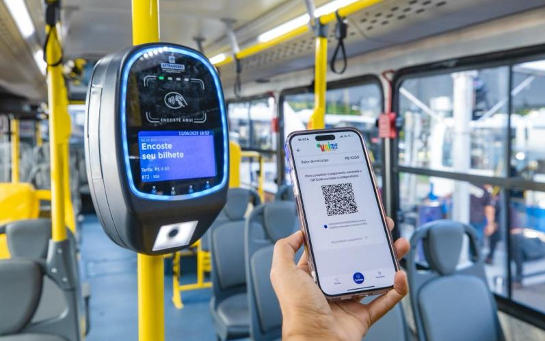 O "VAI Passe Fácil" permite o pagamento exclusivo da tarifa de ônibus por meio de um QR Code dinâmico