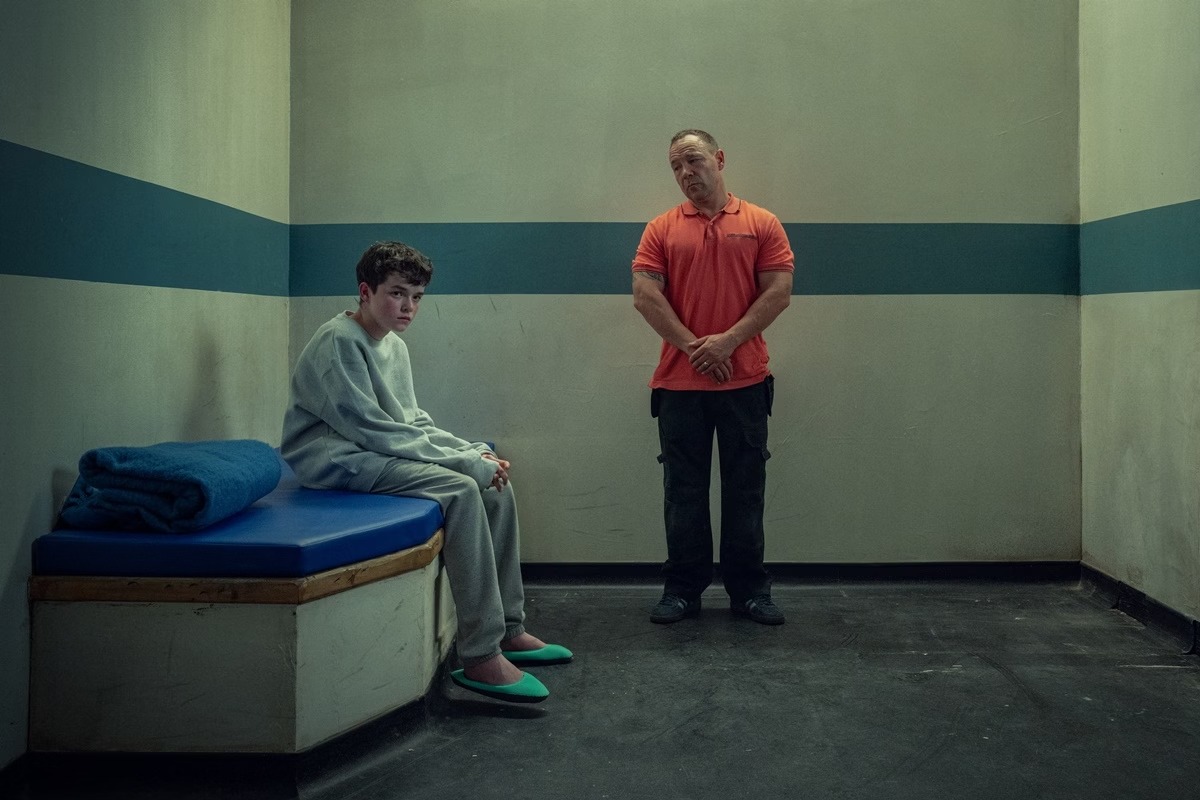 Owen Cooper como Jamie Miller, Stephen Graham como Eddie Miller, em Adolescência.