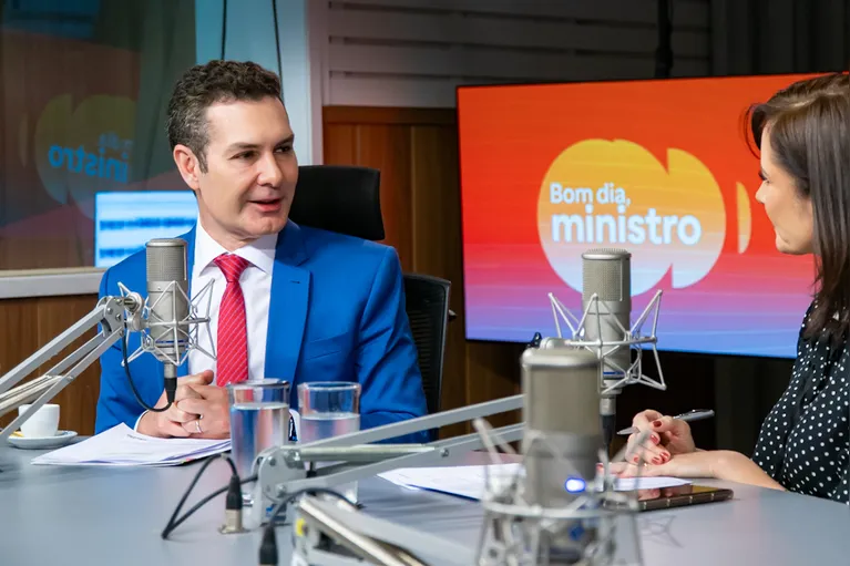 Ministro das Cidades, Jader Filho, no programa Bom Dia, Ministro, da rede EBC.