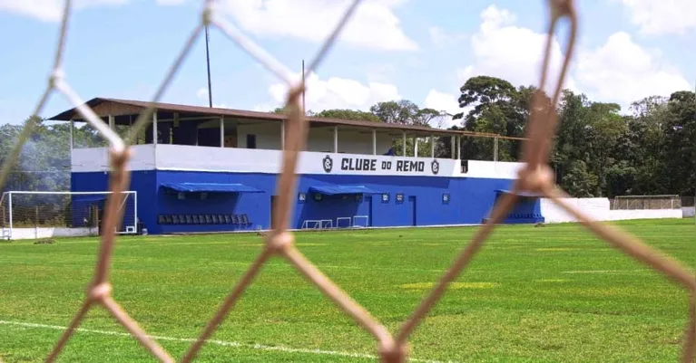 Leão vem treinando no Baenão por causa do CT que não funciona