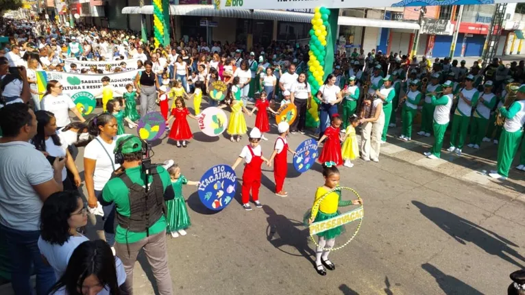 O desfile trouxe também o protagonismo infantil na conscientização ambiental.