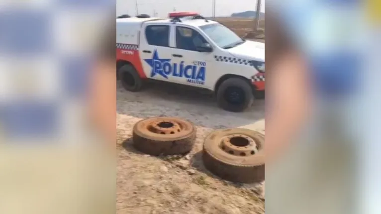 Os pneus foram recuperados.