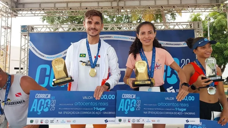 Vencedores do primeiro lugar masculino (Jonathan Lima Silva), e feminino (Leila Silva).