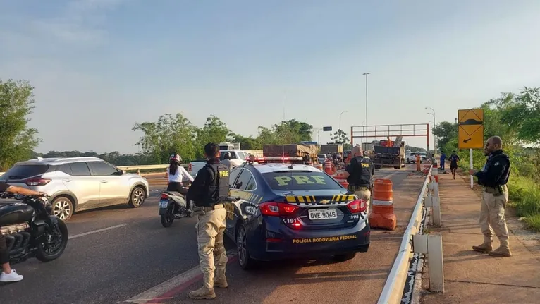 PRF fez acompanhamento e realiza fiscalizações na via